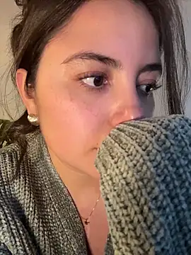 sukhakunis1 live sex cam