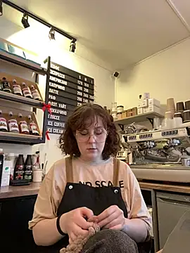 cinnabon_'s cam snapshot