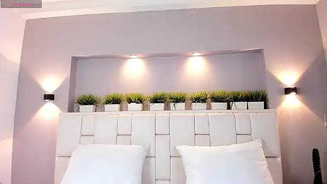 LunnaBlake's cam snapshot