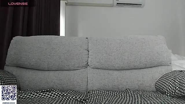 MiracleCam live sex cam