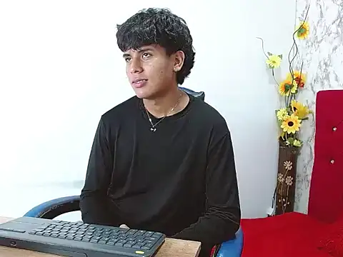 Valentino_Lane live sex cam