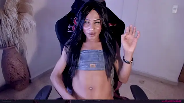 carolinemiller7 live sex cam