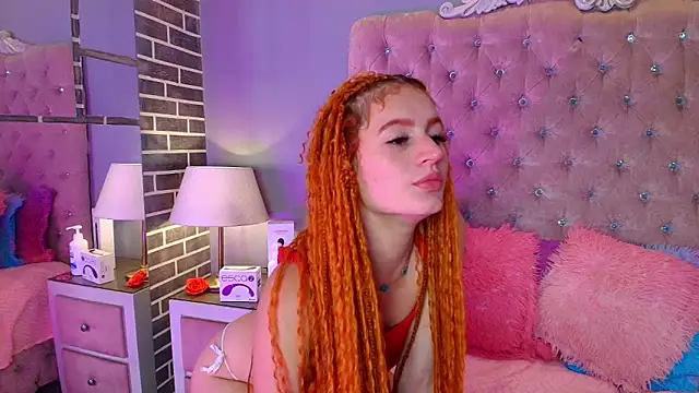 AdelaineBest's cam snapshot