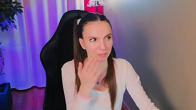 AliceLidell's cam snapshot