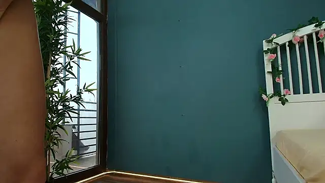 AlicePirs's cam snapshot