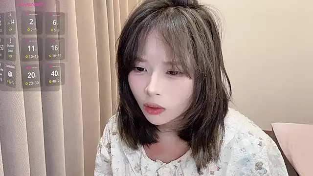 F-Yearn live sex cam