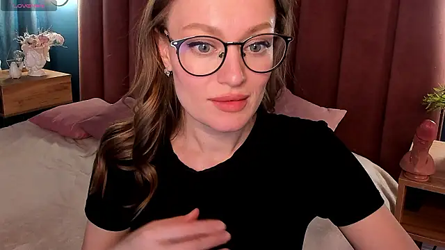 EvelynPoole's cam snapshot