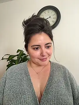 sukhakunis1 live sex cam