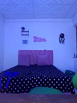 victoria_roussee's cam snapshot