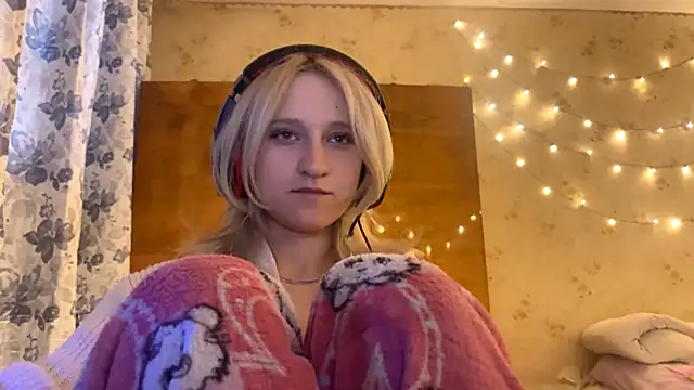 julysflowers's cam snapshot