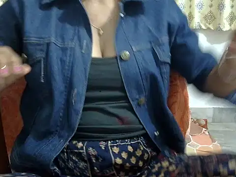 CHAMELI4747's cam snapshot