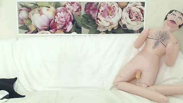 FlaviaSquirts's cam snapshot