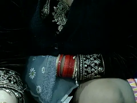 Housewife12's cam snapshot