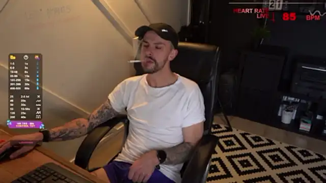 monsieurguitsxxx live sex cam