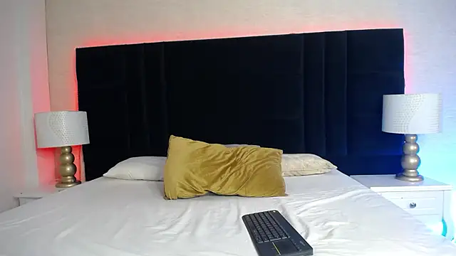 Raven_Cox live sex cam