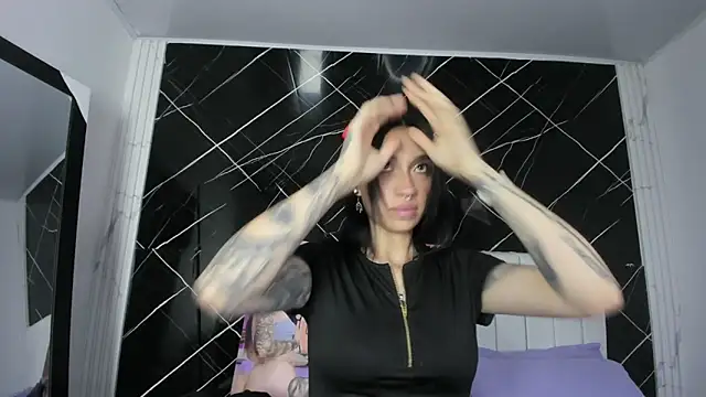 Candy_leilaa3's cam snapshot