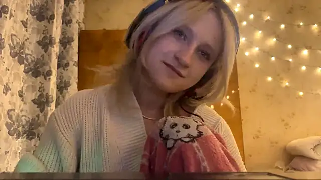 julysflowers's cam snapshot