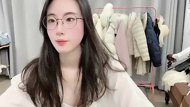 Freya7777 live sex cam