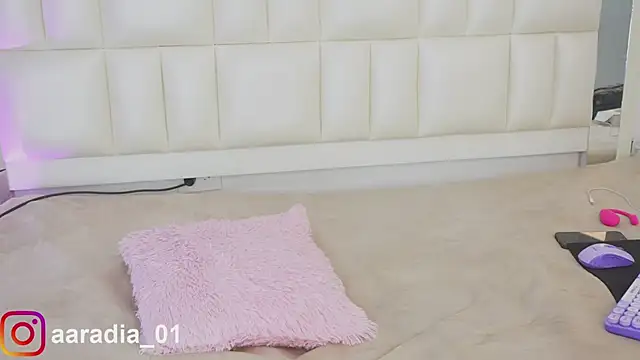 Anais_aradia live sex cam