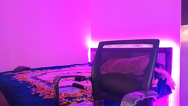 BABY_RANI_'s cam snapshot