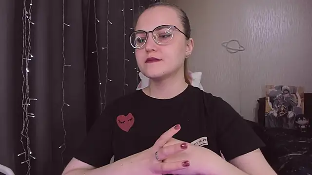 MissBrightShine's cam snapshot