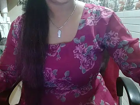 LovingPihu's cam snapshot