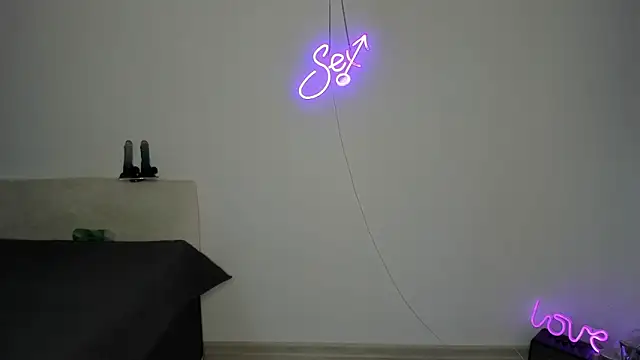 Bitch_Coin's cam snapshot