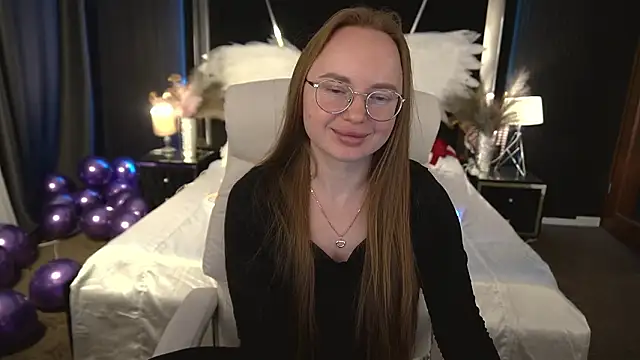 MiaRedFox's cam snapshot