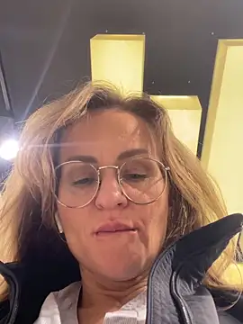 mommy_nadin live sex cam