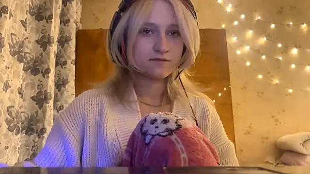 julysflowers's cam snapshot