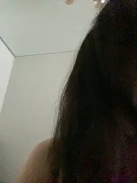 little_belucci live sex cam