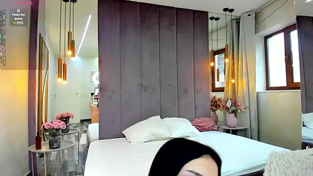 ElyaRose_'s cam snapshot