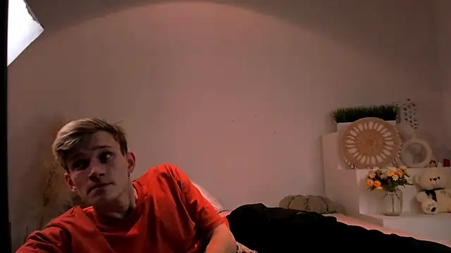 Volan_Starts live sex cam