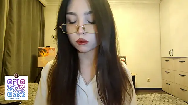 Qwami_Amie live sex cam