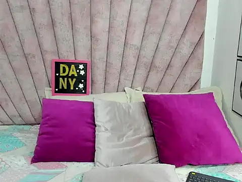 danibellucii_'s cam snapshot