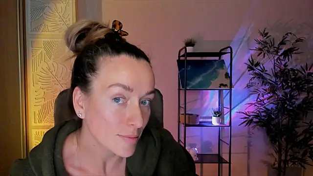 RebeccaMartinez's cam snapshot