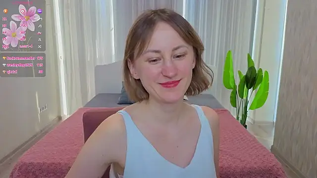 LuluChiiii live sex cam