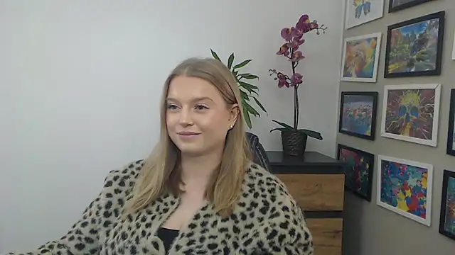 Mysteryerica's cam snapshot