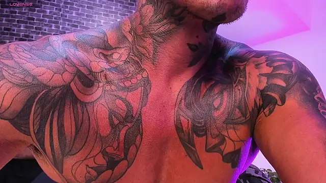 Dantesuarez28 live sex cam