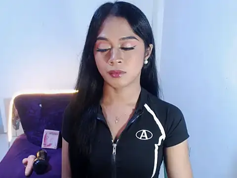 SerenityFoxx live sex cam