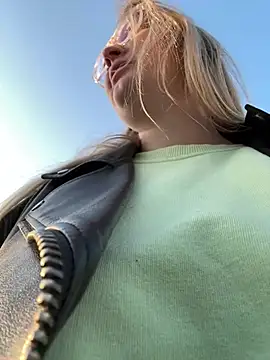 Teya_moon_ live sex cam