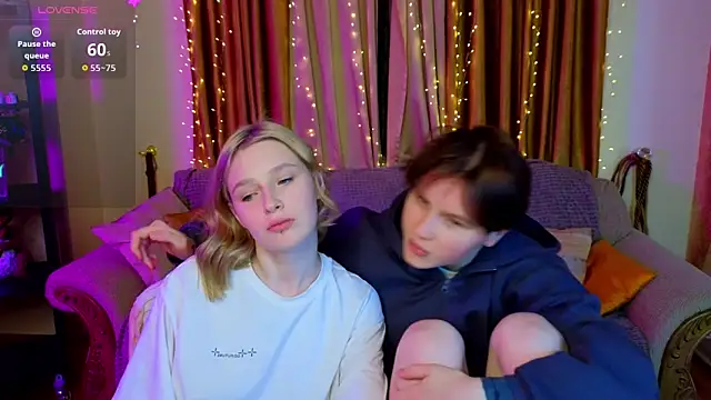 Girls_Fingers live sex cam