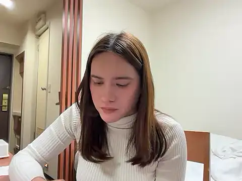 Yhanbeaufort18 live sex cam