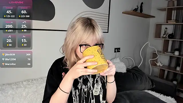 DorineSwary's cam snapshot