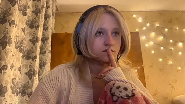 julysflowers's cam snapshot