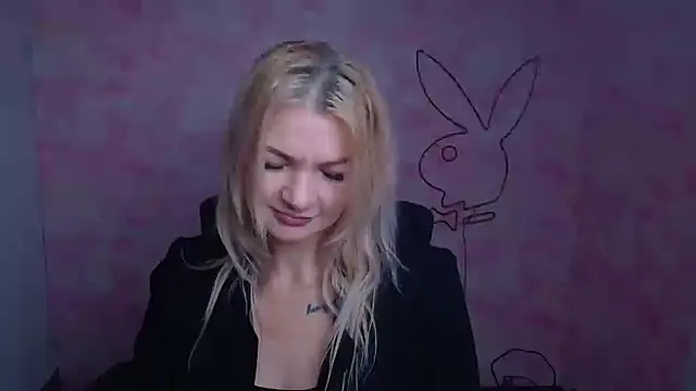 Madonna_Fire's cam snapshot