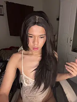 Plaxtique live sex cam