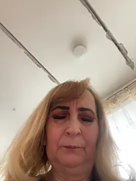 Irina2909@xh live sex cam