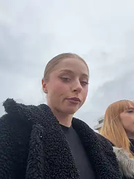 BabyAnais live sex cam