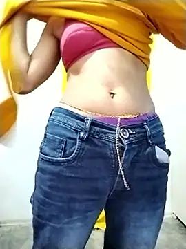 Cute-Naavya live sex cam